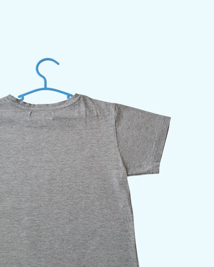 Tee-shirt garçon  gris– 8 ans – imprimé drapeau