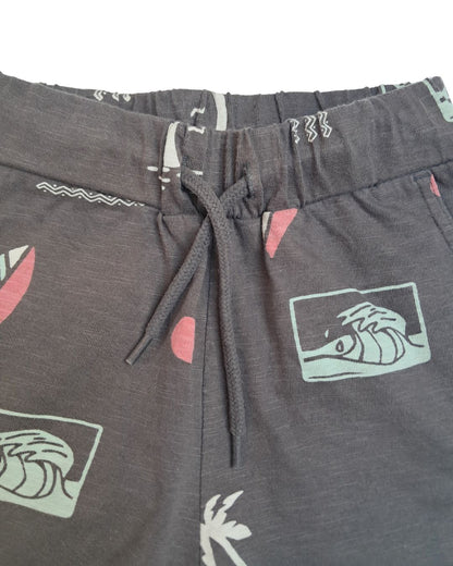 Short garçon KIABI marron – 4 ans – imprimé surf