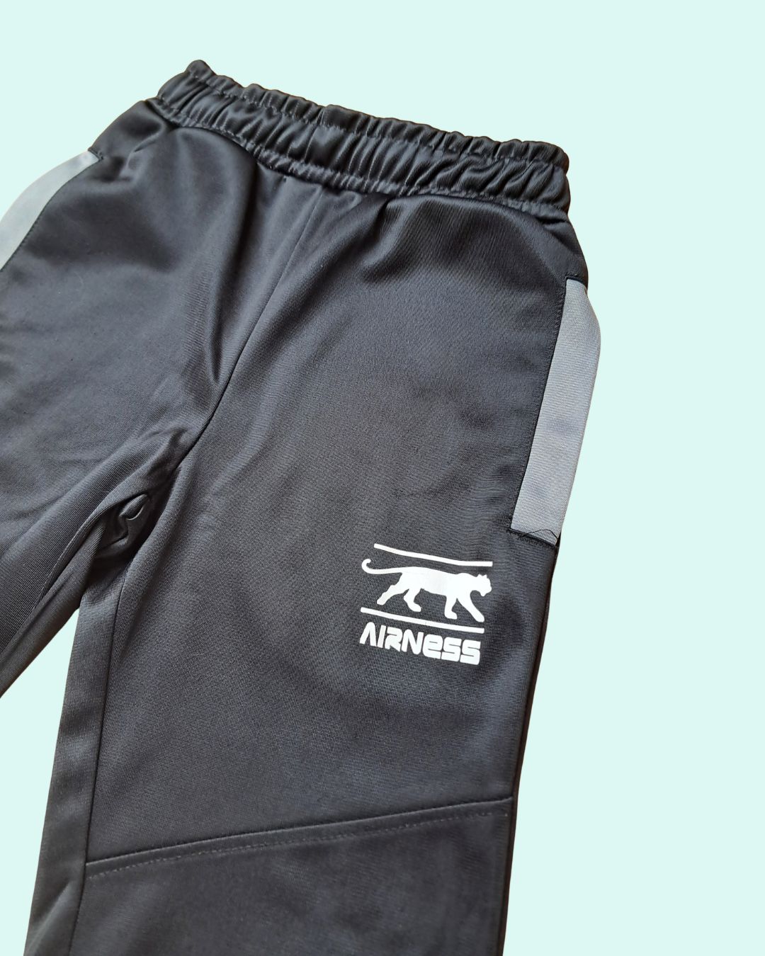 Pantalon de survêtement AIRNESS noir – 4 ans